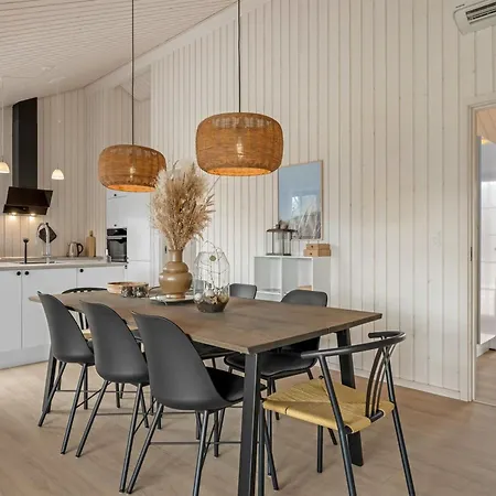 Emin - 2-8km From The Sea By Interhome Henne Strand