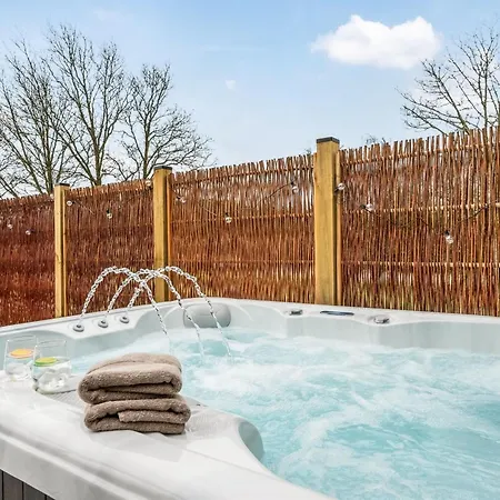 Emin - 2-8km From The Sea By Interhome Ferienhaus Henne Strand