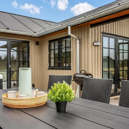 Emin - 2-8km From The Sea By Interhome Ferienhaus Henne Strand